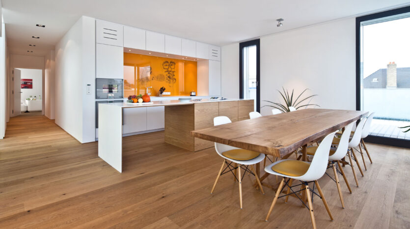 Apartment with Subunits